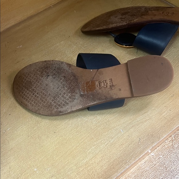 Tory Burch Dark Blue and Gold Sandals - Picture 3 of 8